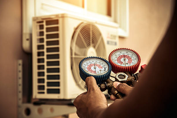 Professional Hvac technician working in Fort Loramie, OH